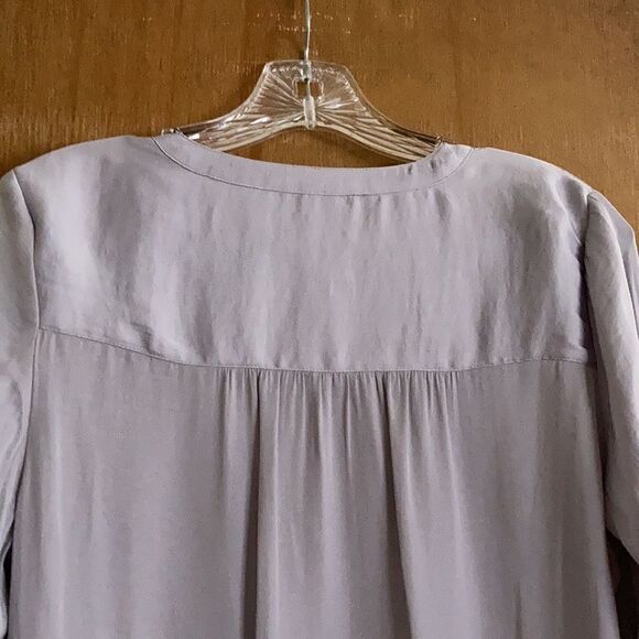 3/$20 Maurices Vneck Pullover Top - Picture 8 of 8